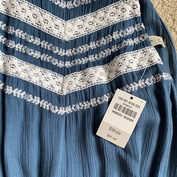 NWT Abercrombie Crochet Romper - Blue and White - Size Medium - Picture 7 of 7